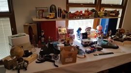 Advertising Collectibles, Still & Newer Mechanical Banks