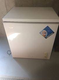 Small chest freezer $50 *BUY IT NOW PAYPALL* 