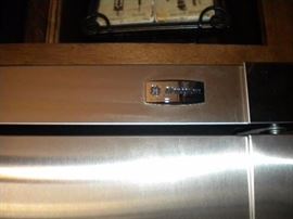 GE Monogram Stainless steel side by side professional grade refrigerator. Lustrous, premium-grade stainless steel hand-finished edges translate boldly and beautifully to any décor. Craftsmanship is a hallmark of the Monogram brand, and this is perfectly evidenced in the quality of Monogram refrigerators. Every design, every detail has been carefully considered to make a beautiful statement and make life easier.