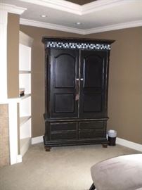 King size bedroom suite, head/foot board, night stands, dresser with mattress and amoire.
