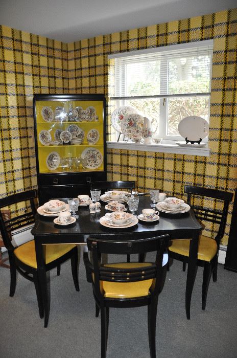 Fabulous vintage black and yellow painted dining table (45" x 31") with one 12" leave and 4 chairs!