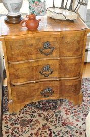 Very nice vintage 3 drawer crackled wood chest of drawers from the Curiosity Shoppe in Franklin(25"w x 28"h x22"d)