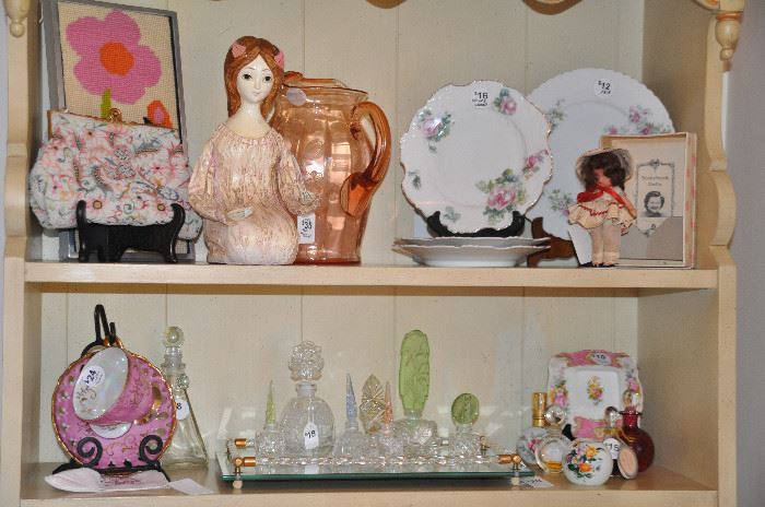 Wonderful vintage items to choose from!