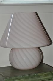 Vintage Venini Murano light pink mushroom glass table lamp