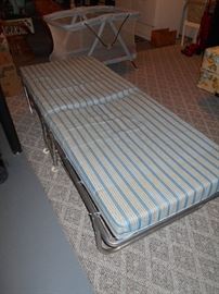 Twin Rollaway Bed