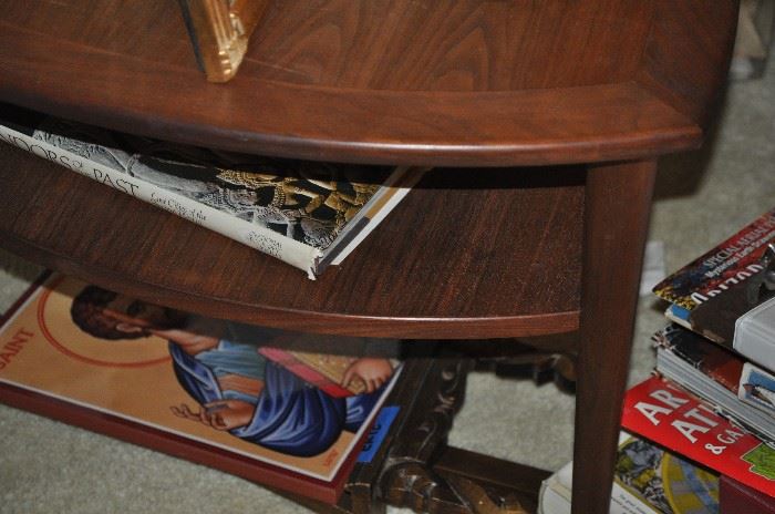 MCM END TABLE