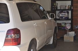 Clean 2006 Toyota Highlander with less than 45k miles!  Runs great - best bid over $6500.00.  Power windows, door locks, seats, cold a/c 