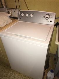 KENMORE TOP-LOAD WASHER SERIES 400 WITH TRIPLE ACTION AGITATOR