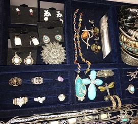 LARGE SELECTION OF STERLING SILVER JEWELRY, NAVAJO AND ZUNI NATIVE AMERICAN JEWELRY, AMBER JEWELRY, PRECIOUS AND SEMI-PRECIOUS NATURAL STONES.