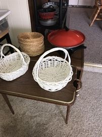 WICKER BASKETS AND ELECTRIC WOK