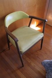 Mid century arm chair