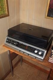 Vintage Realistic stereo