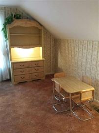 Children's bedroom set  small table and chair set $75.00