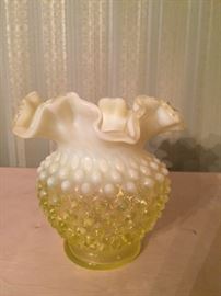 Fenton Topaz Opalescent 4.5" vase