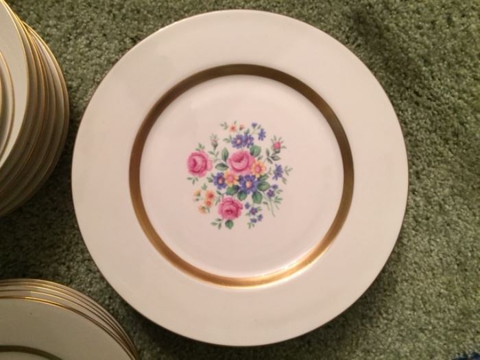 Haviland Gainsborough plate.  8 place settings: bread plate, soup bowl, salad plate, dinner plate, 12 cups and saucers, gravy boat, 2 oval vegetable bowls, 4 demitasse cups and saucers
