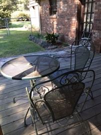 Patio table & 2 chairs