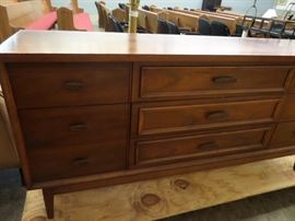 MID CENTURY DRESSER