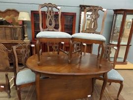 7 PIECE DINNING ROOM SUITE