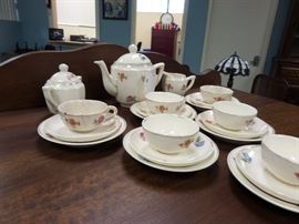 CHILD'S TEA SET