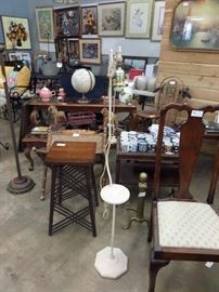 ANTIQUE POLE LAMP