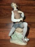 LLADRO FIGUERINE
