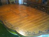 dining room set w/ 8 chairs and hutch