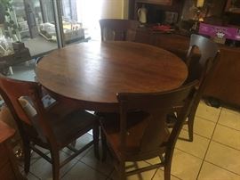 Oak table with 4 chairs.