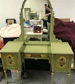 Vintage original finish Vanity with removable mirror made by The White Furniture Company in Mebane, NC and sold by Ed. J. Jennings exclusive Artistic Furniture in Tamaqua, PA. Matches Lot 1,2,4,5,6 