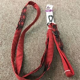 New Petco 6 Feet dog leash for M/L dog.