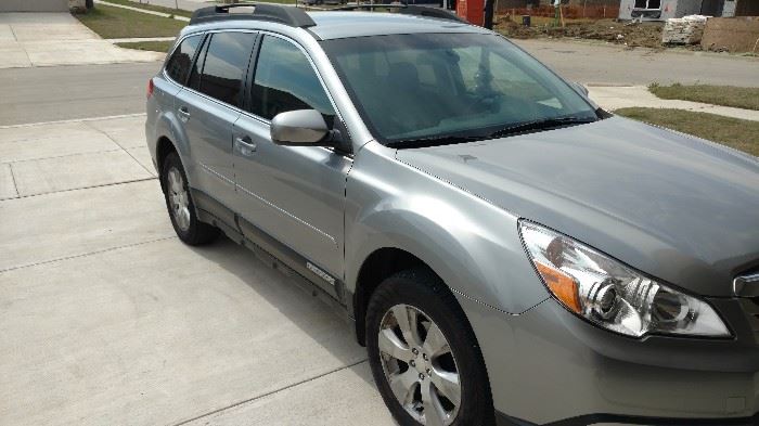 2011 Subaru Outback with 28,945 miles!  $$16,500 OBO 2.5I limited