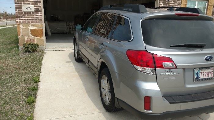 2011 Subaru Outback with 28,945 miles!  $16,500 OBO, 2.5I limited. 