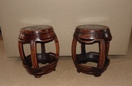 PAIR OF CHINESE MARBLE AND HUANGHUALI WOOD STOOLS 