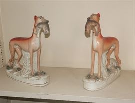 EARLY 19c STAFFORDSHIRE HUNTING DOGS