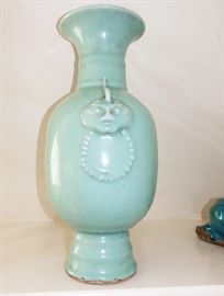 MING DYNASTY CHINESE CELADON VASE WITH PEYOTE MASKS