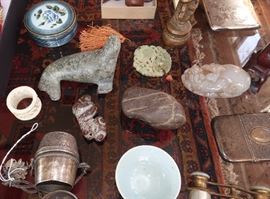 SMALL SCULPTURES/INUIT STATUE