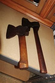 ANTIQUE AXE