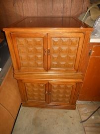 Set of 2 matching med century end tables