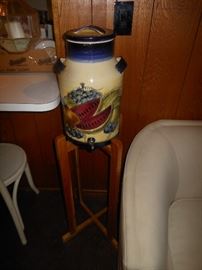 Water decanter & stand