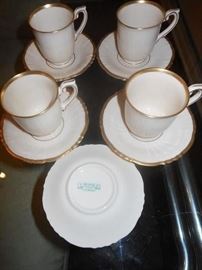 Syracuse cups & saucers