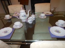 Tea set for 4