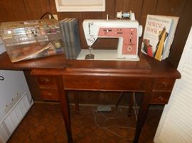 Singer Touch & Sew /WORKS!!!