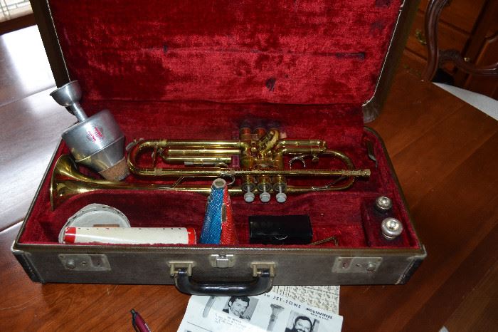 Buescher 400 Trumpet, Vintage, has condition issues