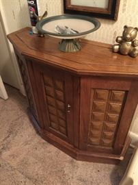 Wooden occasional table, fruit dish