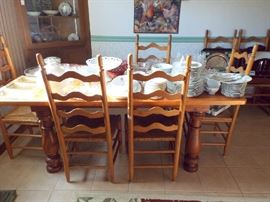 Farmhouse table & chairs