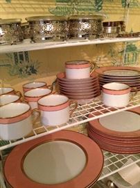 "Renaissance" dishware