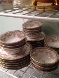 Small Haviland berry/fruit bowls and plates