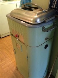 Vintage Westinghouse roaster
