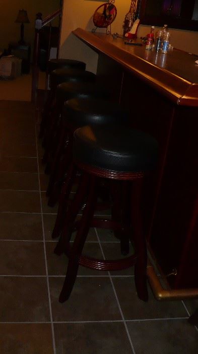 6 bar stools nice