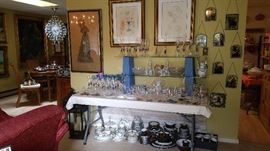 Royal Copenhagen (boy, am i going to get tired of typing that name)...Orrefors....Waterford....2 of the SEVEN sets of china in this house!