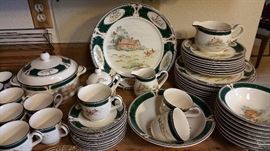 Noritake dinnerware set 'Pursuit' pattern